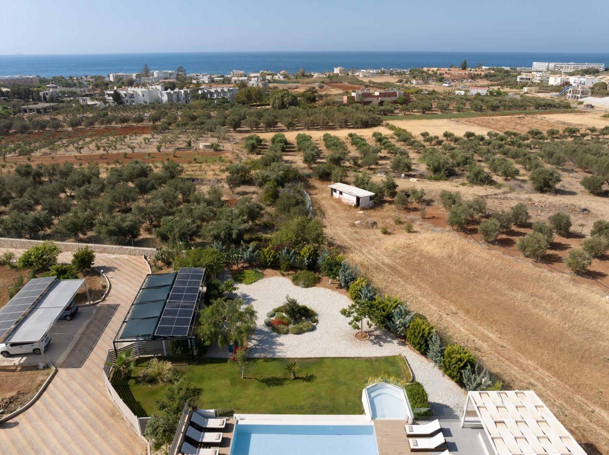 Alba Bianca Villa, Family Retreat With Heated Pool By Thinkvilla Hersonissos  Exterior foto